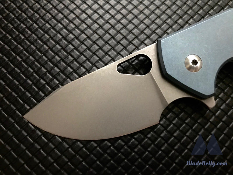 Vox Knives F9 - Stonewashed Blade Tumbled Blue Handles
