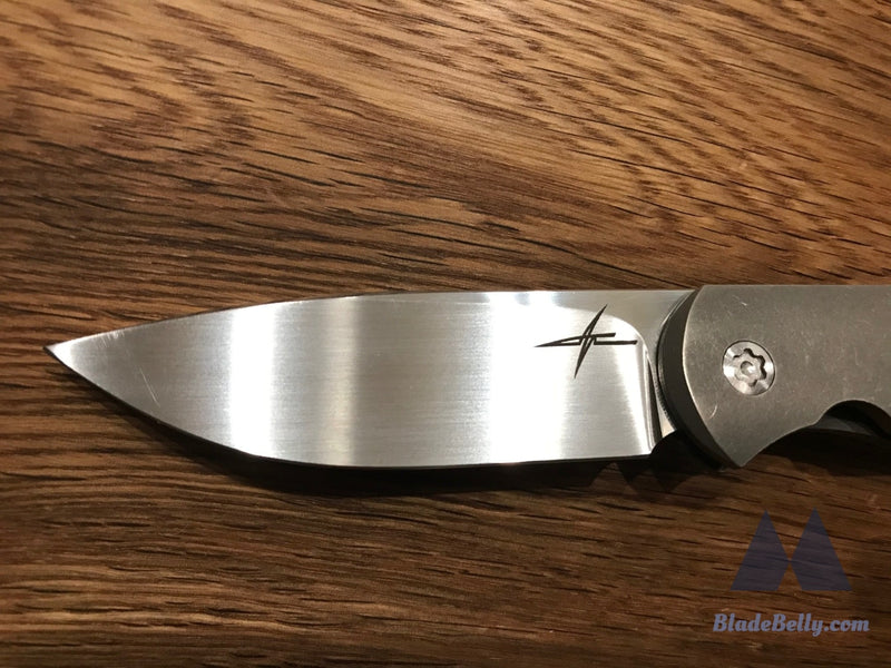 Gareth Bull Shamwari 3 - Hand Rub Contoured Ti Handle