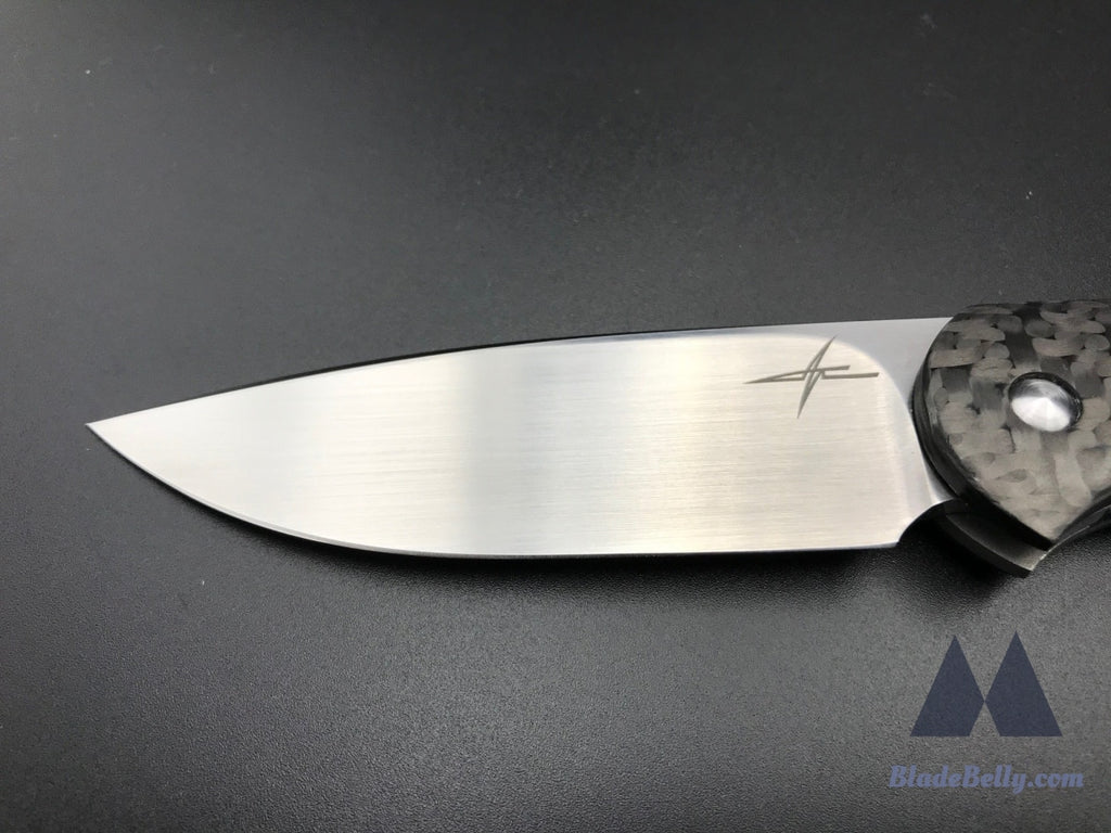 Gareth Bull Shamwari 3.3 - Hand Rub Satin Drop Point Black Weave Carbon Fiber