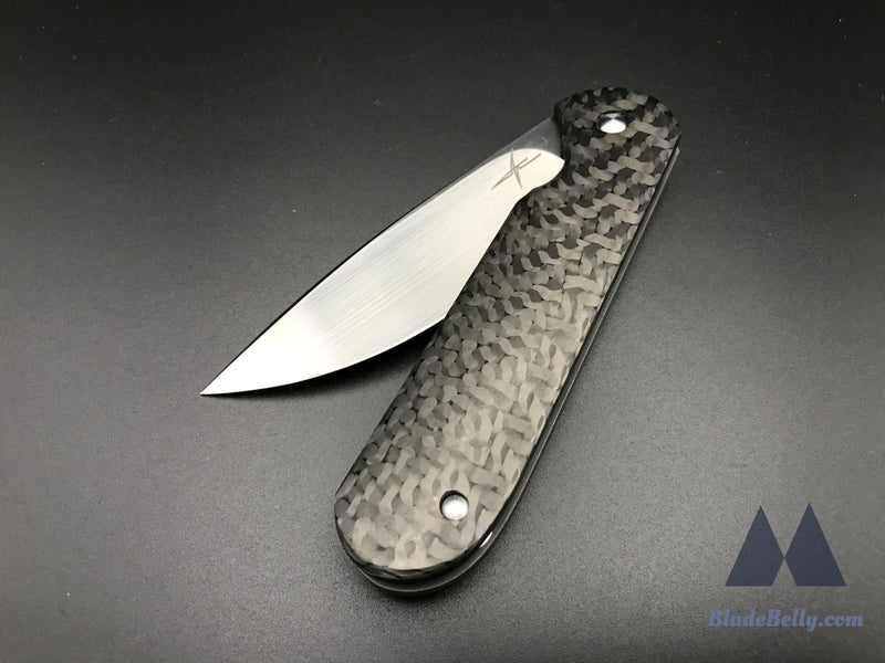 Gareth Bull Shamwari 3.3 - Hand Rub Satin Drop Point Black Weave Carbon Fiber