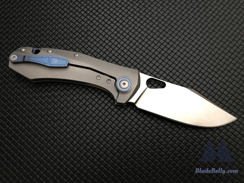 Giantmouse Gm5 - Satin Drop Point Textured Handle