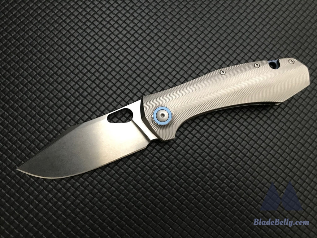 Giantmouse Gm5 - Satin Drop Point Textured Handle