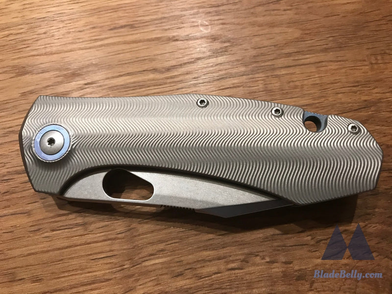 Giantmouse Gm5 - Satin Drop Point Textured Handle