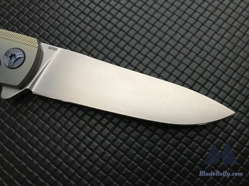 Holt Specter - Stonewashed M390 Three Tone Bent Starburst Handle