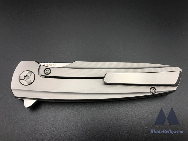 Holt Specter V3 - Cpm20Cv Near Mirror Blade W/ Nude Pinstripe Handle And Stonewashed Hardware