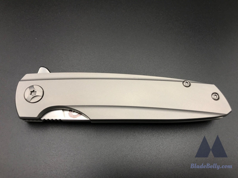 Holt Specter V3 - Cpm20Cv Near Mirror Blade W/ Nude Pinstripe Handle And Stonewashed Hardware