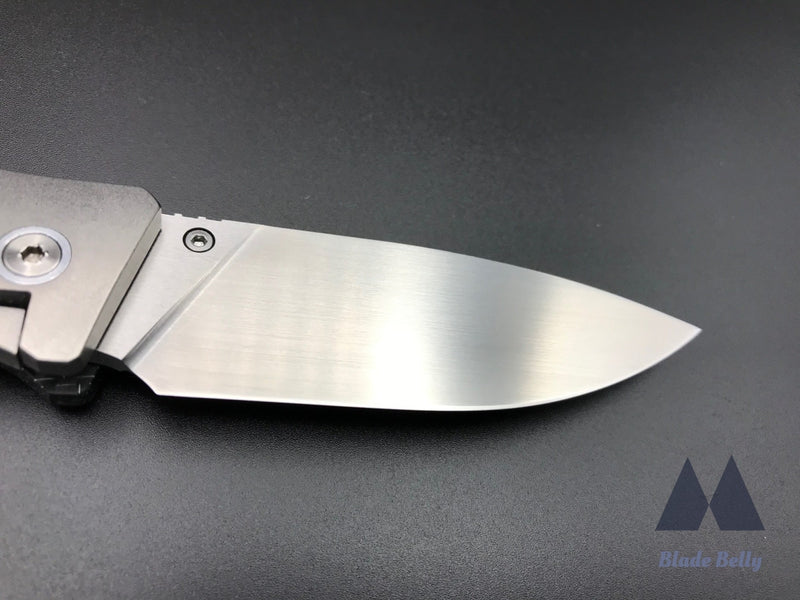 Jason Guthrie Scout - Satin Drop Point And Lightning Strike Carbon Fiber