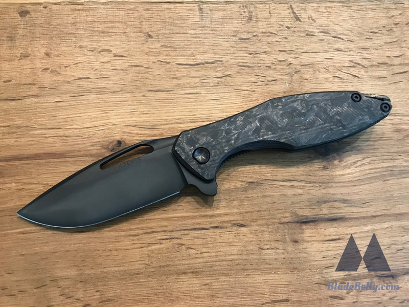 Koenig Arius - Blackout Cts-204P Dlc Blade With Marbled Carbon Fiber And Lightening Pockets