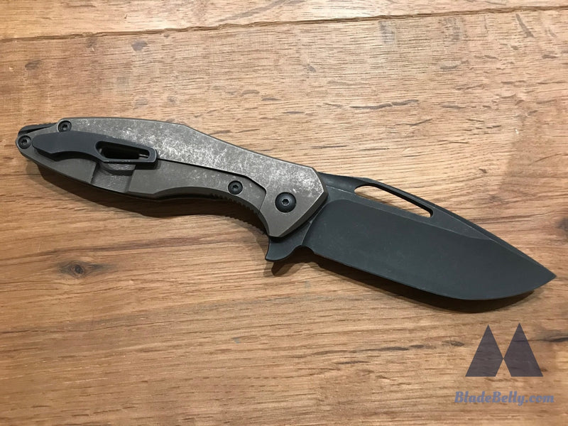 Koenig Arius - Distressed Dlc Drop Point With Bronze Handle