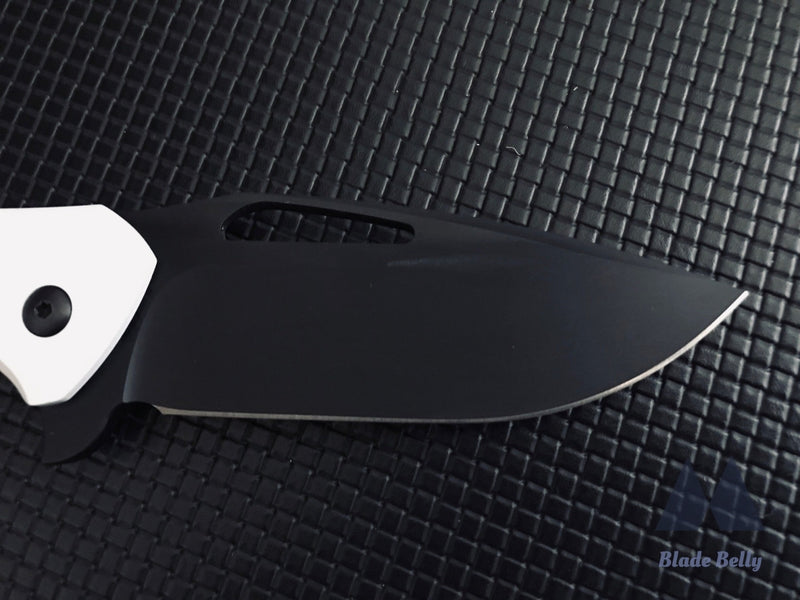 Koenig Arius - Dlc Drop Point And White Handles (Stormtrooper)