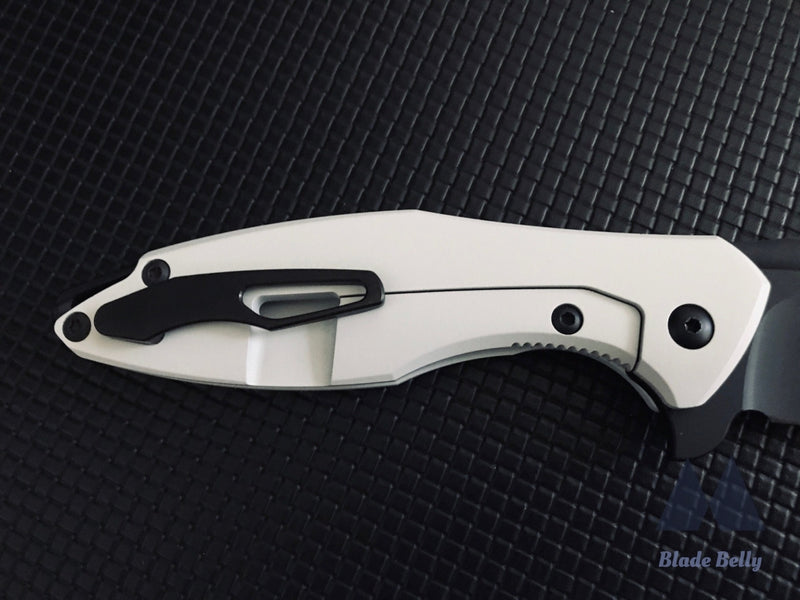 Koenig Arius - Dlc Drop Point And White Handles (Stormtrooper)