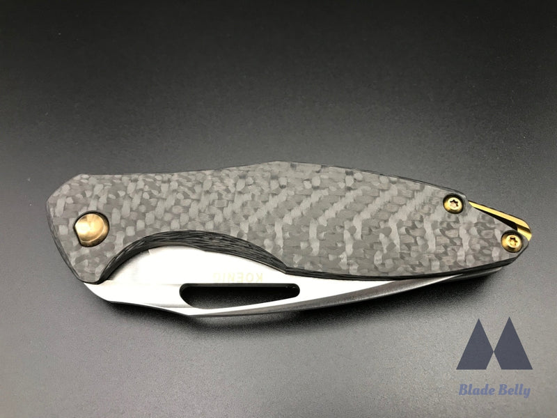 Koenig Arius - Flipper Delete Hand Rub Drop Point And Carbon Fiber (Blade 2019)