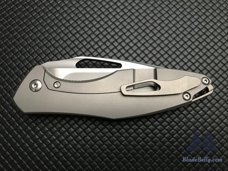 Koenig Arius - Gen 4 Gold Dust Carbon Fiber