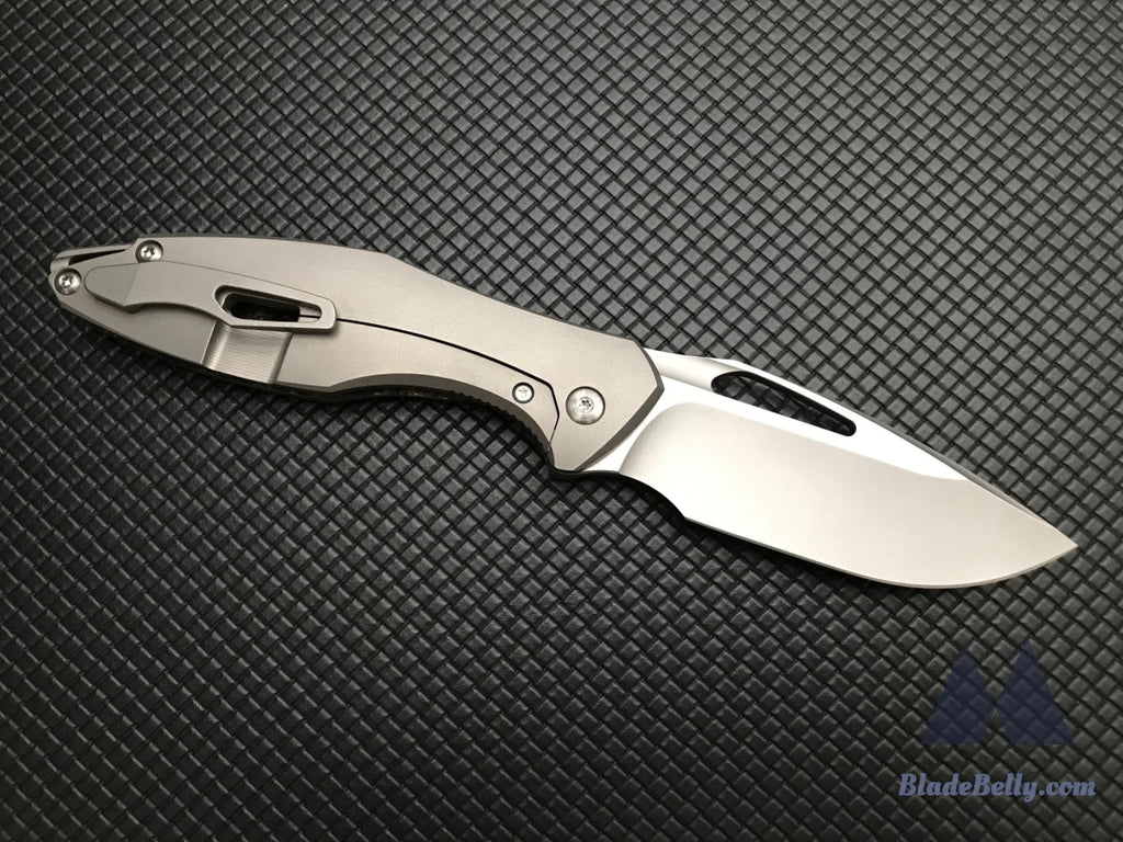 Koenig Arius - Gen 4 Gold Dust Carbon Fiber