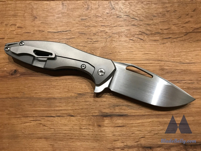 Koenig Arius - Hand Rub Blue Twill Carbon Fiber With Lightening Pockets