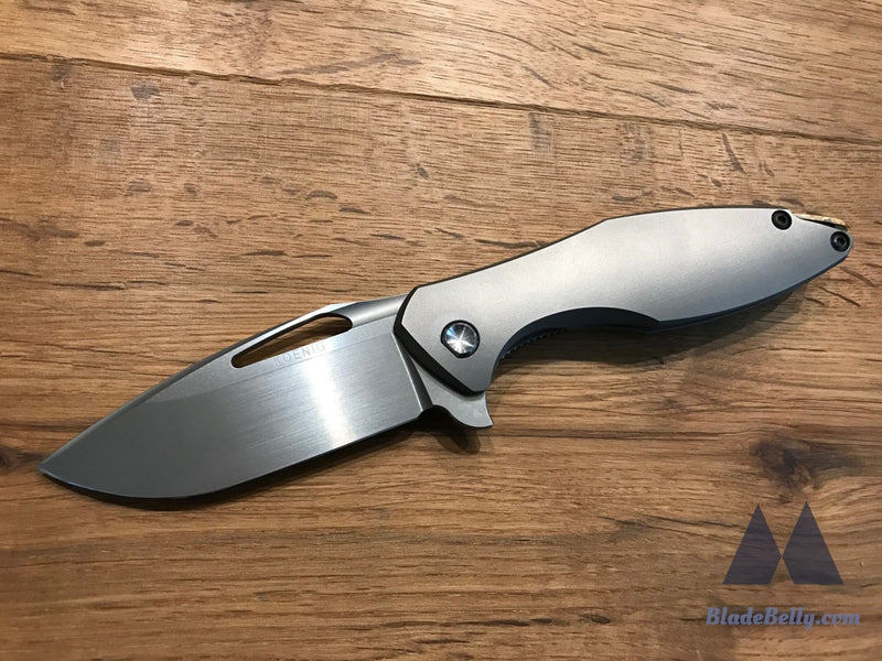 Koenig Arius - Hand Rub With Smooth Titanium Lightening Pockets