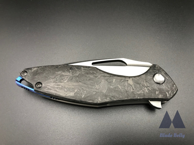 Koenig Arius - Satin Blade W/ Marbled Carbon Fiber Handle