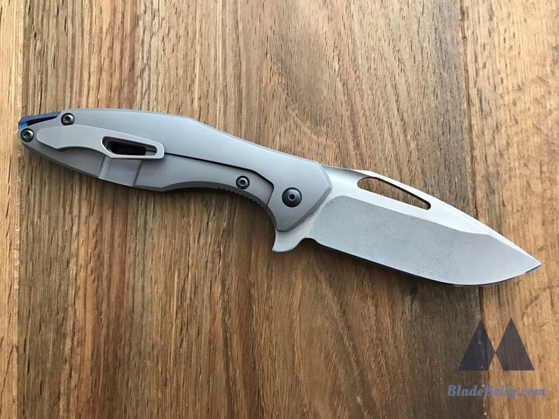 Koenig Arius - Stonewashed Carbon Fiber