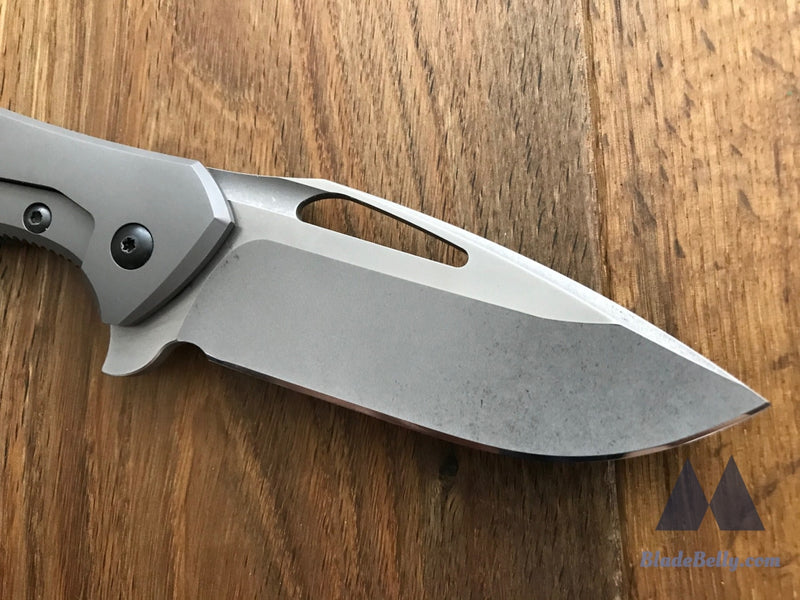 Koenig Arius - Stonewashed Carbon Fiber