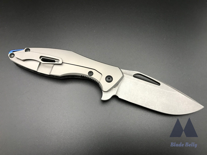 Koenig Arius - Stonewashed Drop Point Carbon Fiber Scales And Dlc Hardware