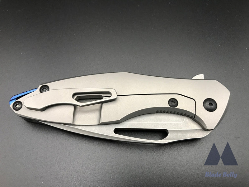 Koenig Arius - Stonewashed Drop Point Carbon Fiber Scales And Dlc Hardware