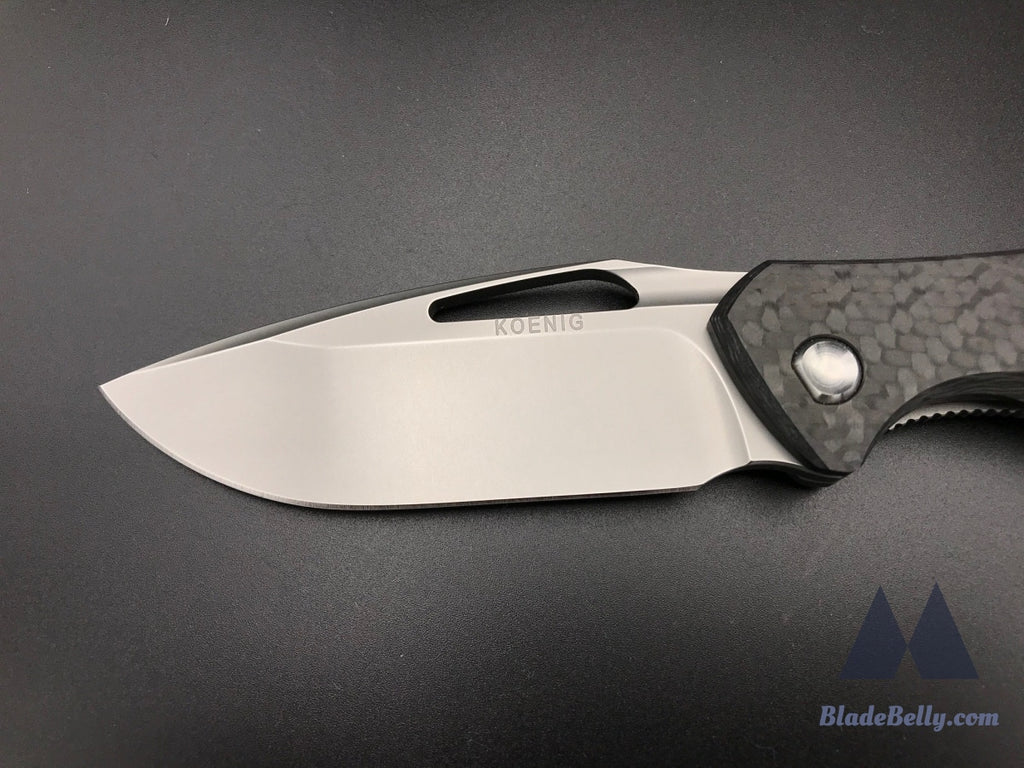 Koenig Arius - Stonewashed Drop Point With Black Carbon Fiber