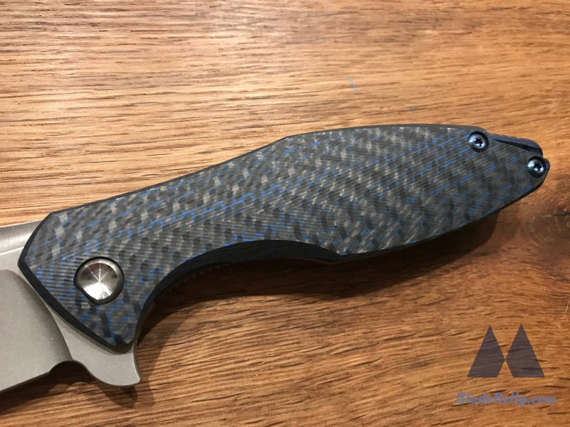 Koenig Arius - Stonewashed With Blue Carbon Fiber