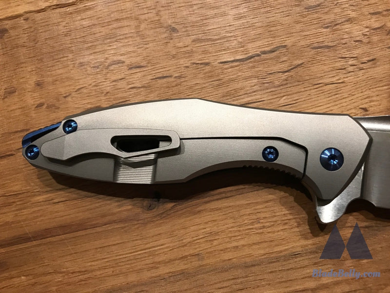 Koenig Arius Style 55 - Hand Rub Carbon Fiber Lightening Pockets