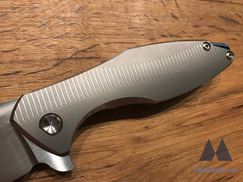 Koenig Arius Style 57 - Hand Rub With Lightening Pockets