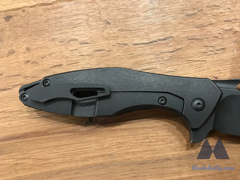 Koenig Arius - Tumbled Dlc Drop Point Black Textured Micarta And Hardware