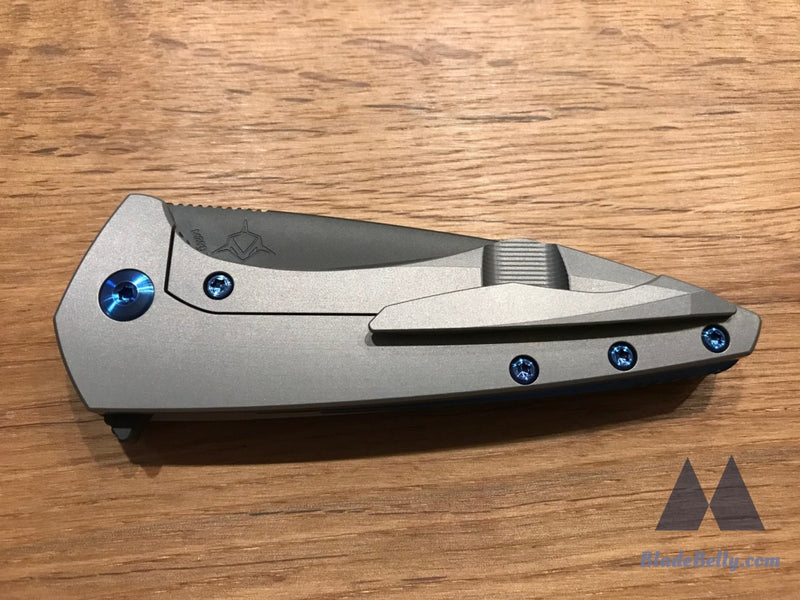 Koenig Goblin - Polished Dlc Blade With Blue Hardware