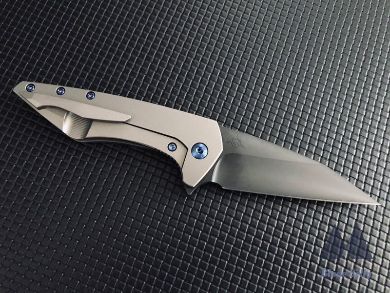 Koenig Mini Goblin - Dlc Wharncliffe And Ti Handles W/ Blue Hardware