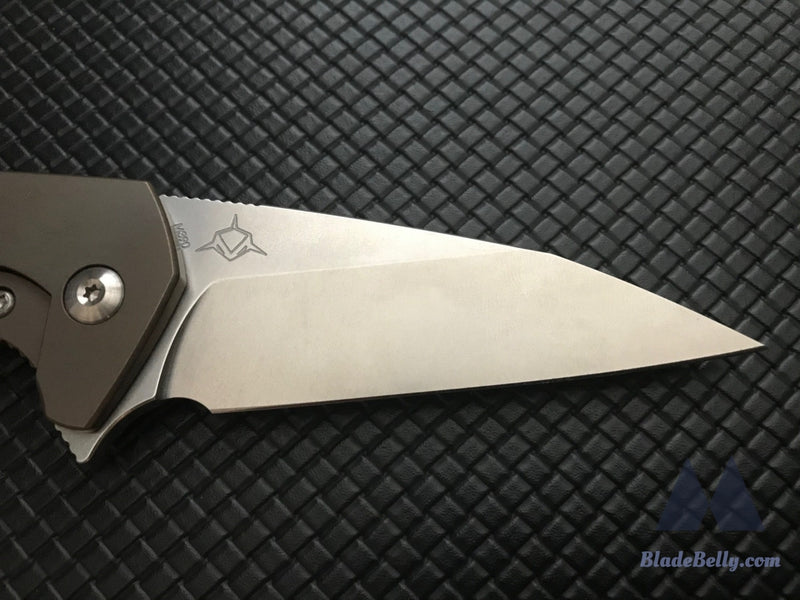 Koenig Mini Goblin - Stonewashed Black Micarta With Bronze Lockside