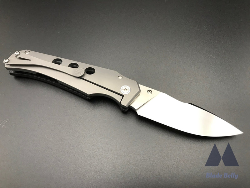 Scout - Satin Harpoon Drop Point And Carbon Fiber