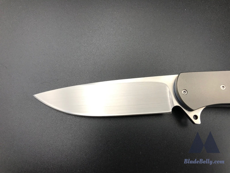 Trevor Burger Atlas Plus - Hand Rub Blade Zirc Bolsters And Marbled Carbon Fiber Scales