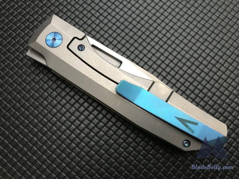 Vero Engineering Impulse - Hand Rubbed M390 Bluish Hardware