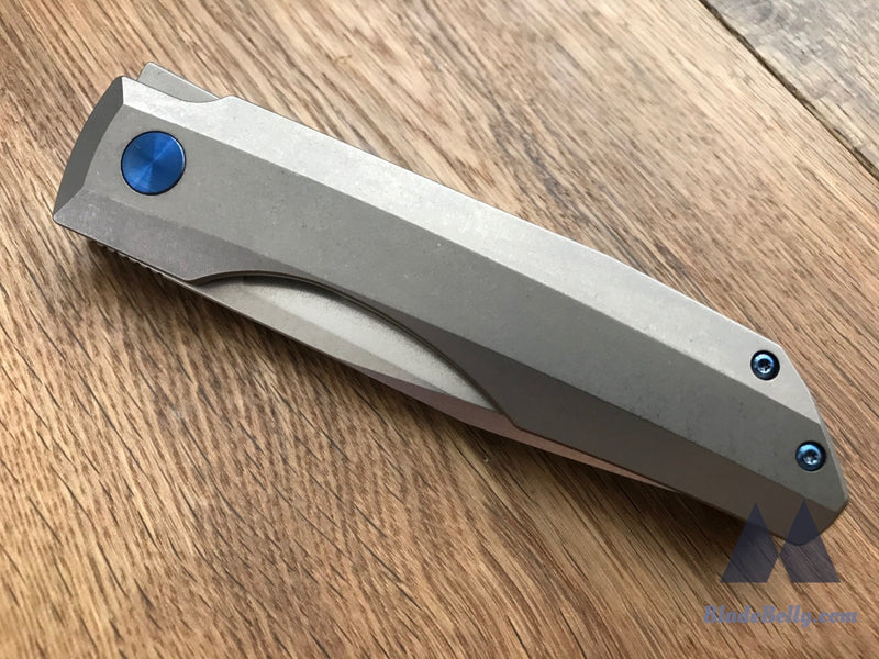 Vero Engineering Impulse - M390 Blue Hardware Raw Finish