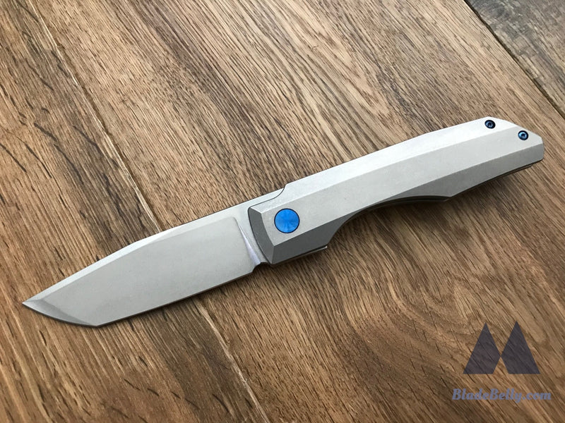 Vero Engineering Impulse - M390 Blue Hardware Raw Finish